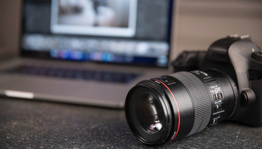 professional-camera-blurred